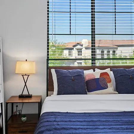 Cozysuites Glendale By The Stadium With Pool 05 Exterior photo